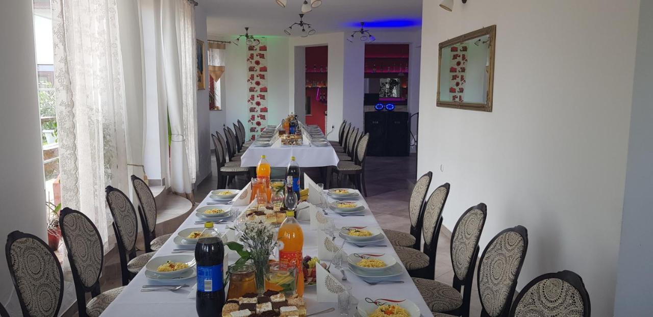 Potok 5 Otel Zloczew Dış mekan fotoğraf