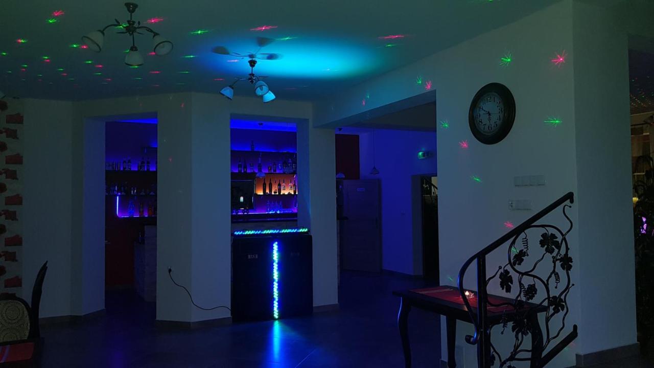 Potok 5 Otel Zloczew Dış mekan fotoğraf