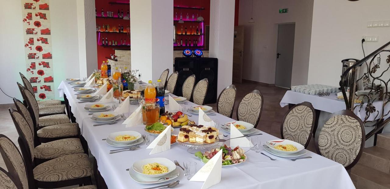 Potok 5 Otel Zloczew Dış mekan fotoğraf