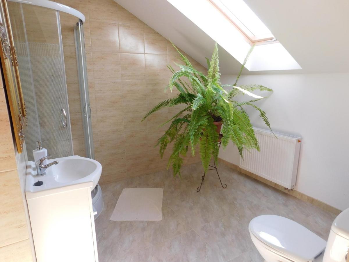 Potok 5 Otel Zloczew Dış mekan fotoğraf
